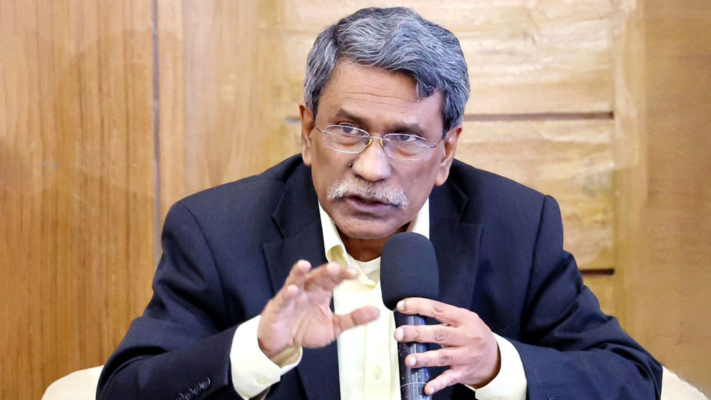 ভিন্নমত সমস্যা নয়, ফ্যাসিবাদ মোকাবিলায় রাজনৈতিক ঐক্য জরুরি: আলী রীয়াজ